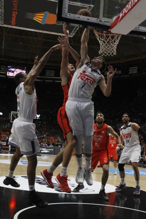 Las mejores imágenes del Valencia Basket - Real Madrid