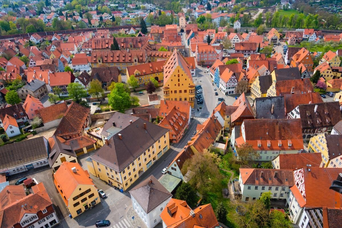 Vista aérea de la iglesia de St. Georgs en Nordlingen