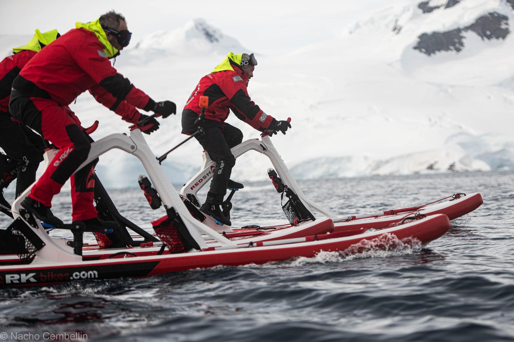 Finalitza l'expedició cap a l'Antàrtida amb bicicletes aquàtiques de tres empordanesos