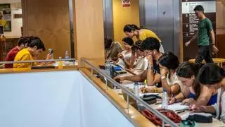 Llega la selectividad: más de 42.000 alumnos catalanes empiezan hoy un examen en transformación
