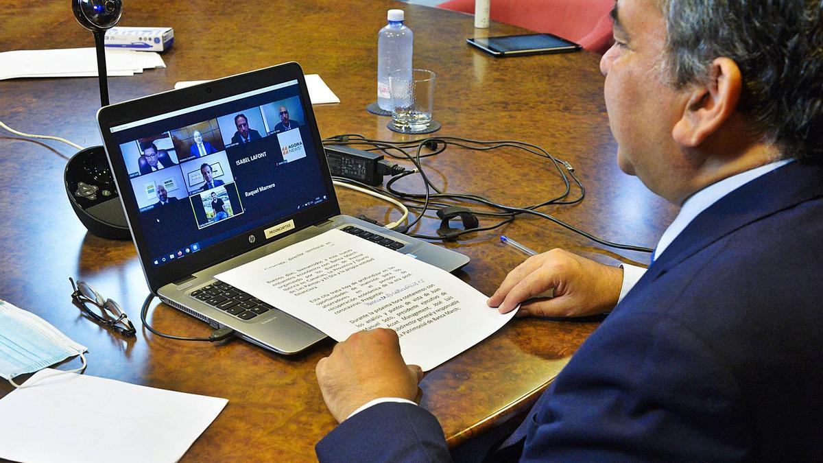 El director de LA PROVINCIA, Antonio Cacereño, ayer durante la celebración del foro de Banca March.