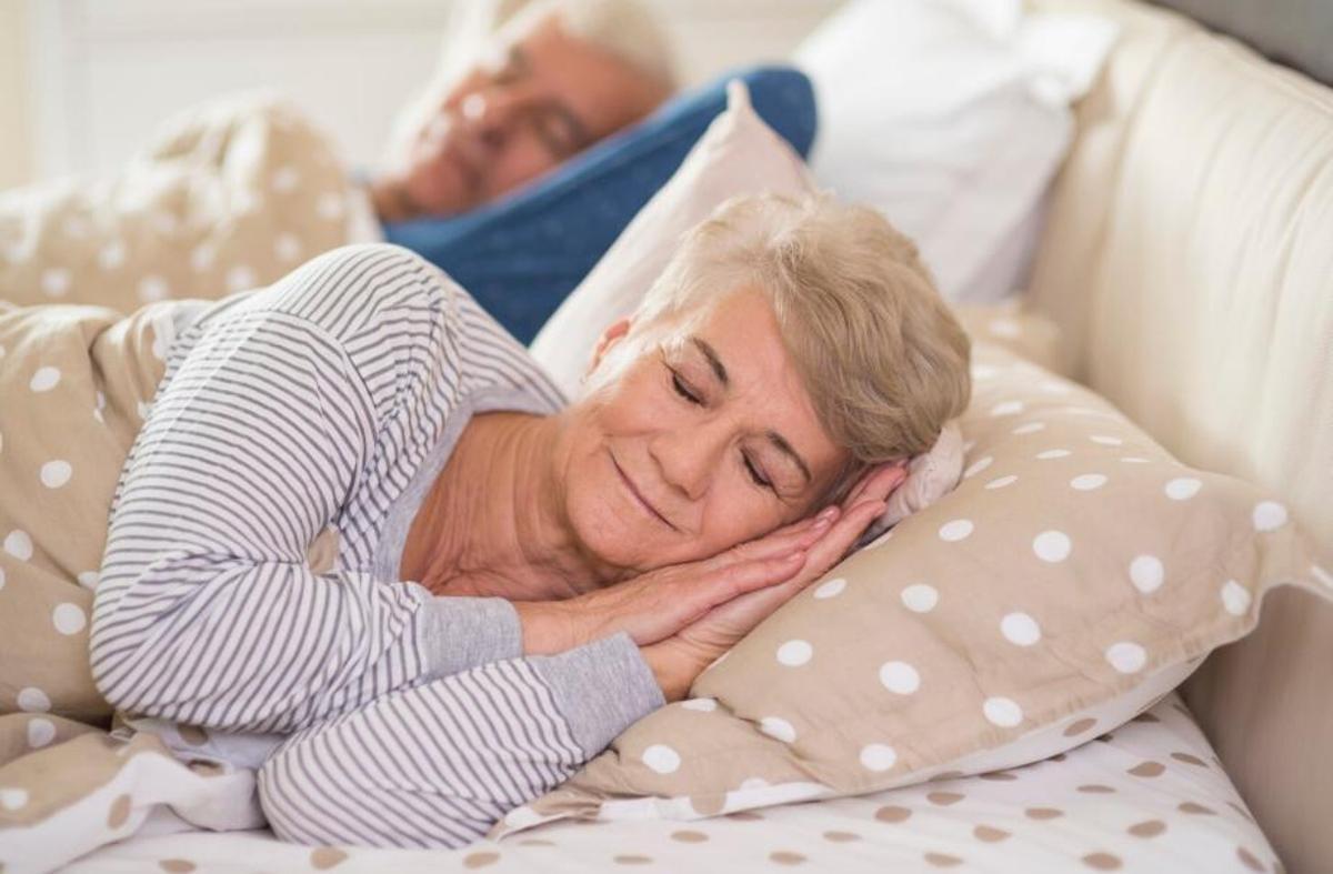 Una pareja durmiendo