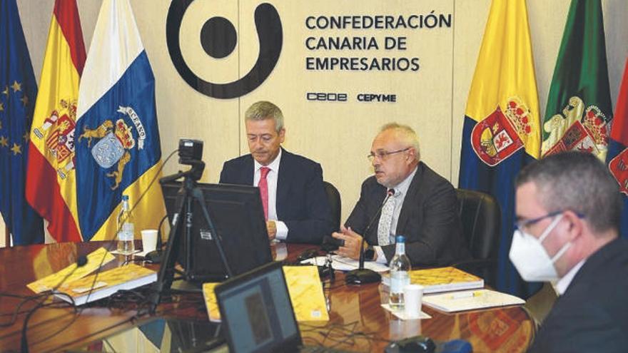 Los empresarios prevén como mínimo una caída del 18% del PIB