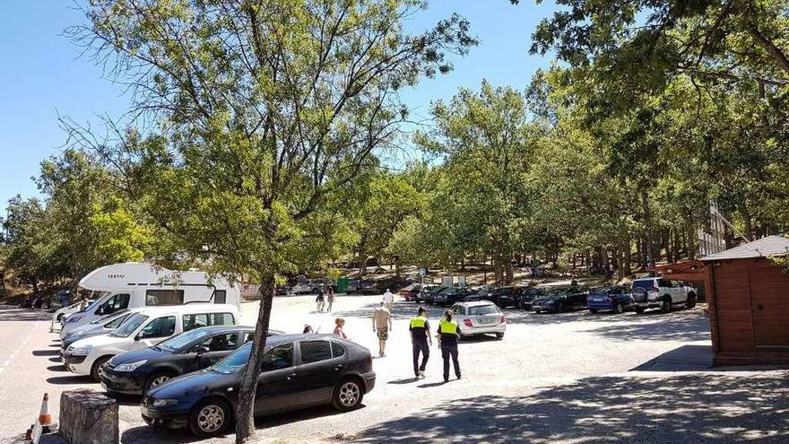 Control de estacionamiento en el entorno del Lago de Sanabria.