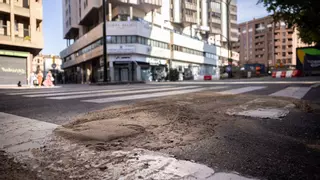 Segundo reventón en tres días en Zaragoza: la rotura de una tubería obliga a cortar el agua en César Augusto