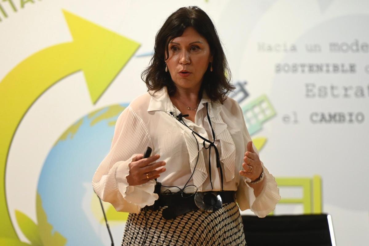 Otra foto de la conferencia de Olga Huélamo, de PreZero.