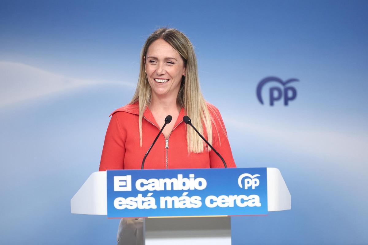 La vicesecretaria de Coordinación Sectorial del Partido Popular, Alma Ezcurra, durante la celebración de la rueda de prensa posterior a la reunión semanal del Comité de Dirección del Partido Popular, a 20 de julio de 2026, en Madrid (España).