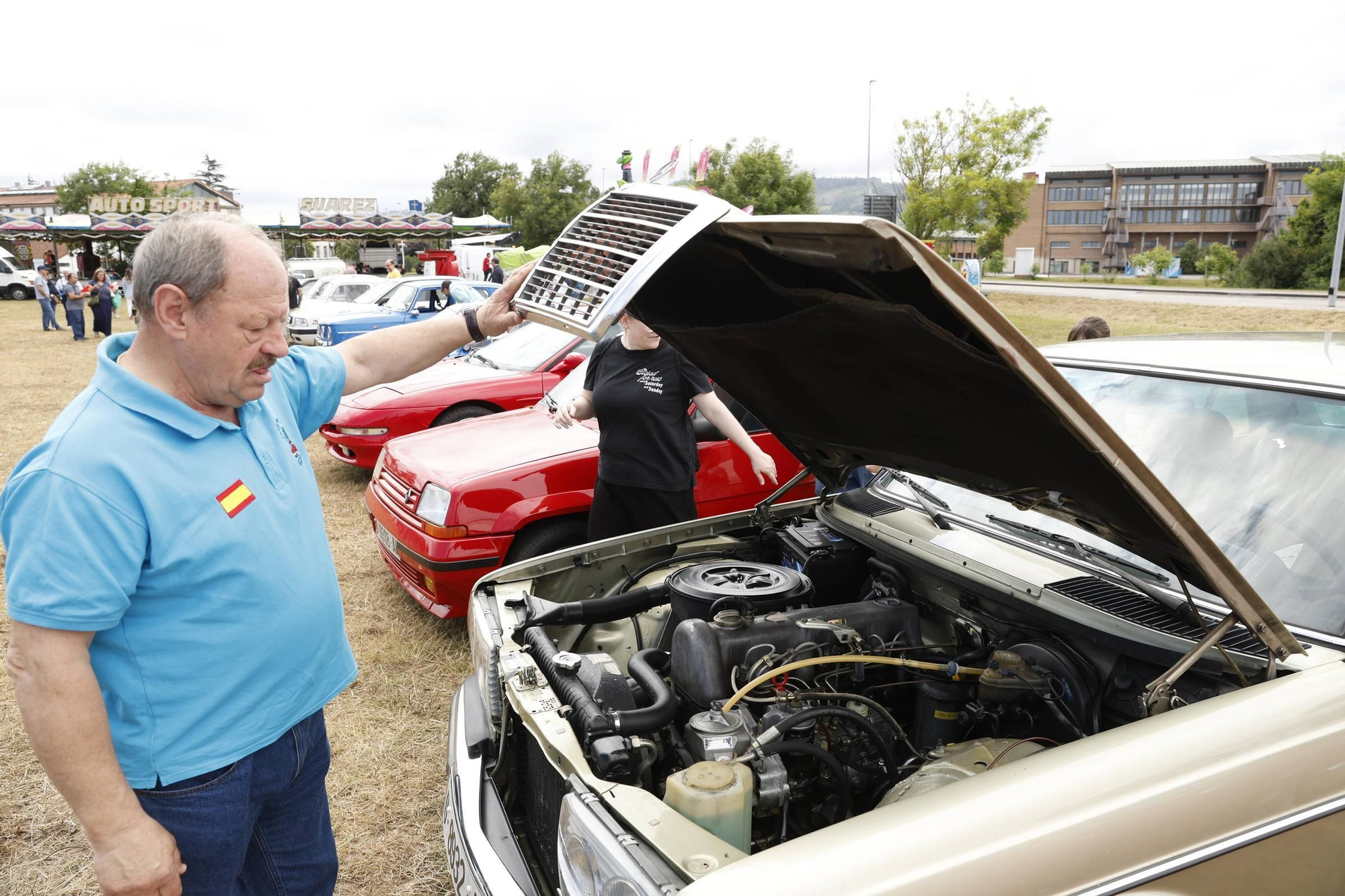 La exposición de coches clásicos en Cabueñes, en imágenes
