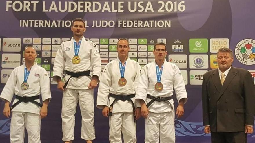 Bronce de Santi Espiritusanto en el Mundial