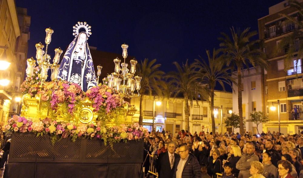 Procesión de la Dolorosa del Cabanyal con los Granaders de la Verge