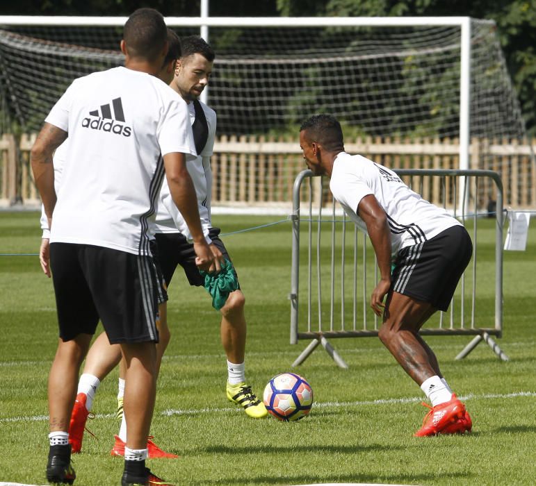 Como dijo Neville, Nani tiene ''big balls''