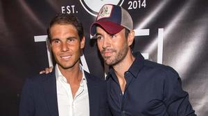Dos dels nostres famosos més internacionals, el tennista Rafa Nadal i el cantant Enrique Iglesias no han volgut perdre’s la gran festa d’inauguració del seu nou restaurant Tatel a Miami Beach. 