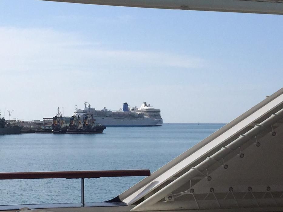 'Le Lapérouse' hace su primera escala en Málaga.