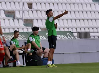 Iván Ania, tras la derrota del Betis Deportivo: "Tenemos que mejorar ciertos aspectos"