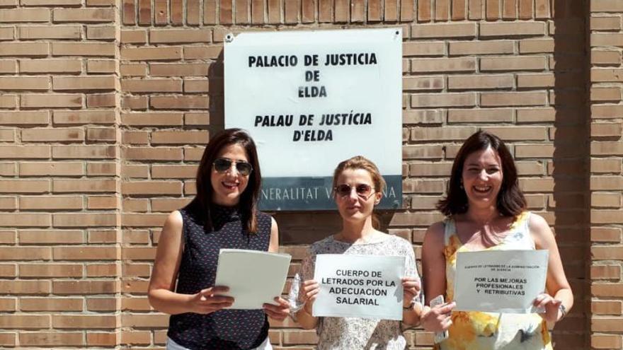 Las Letradas de la Administración de Justicia de Elda hoy