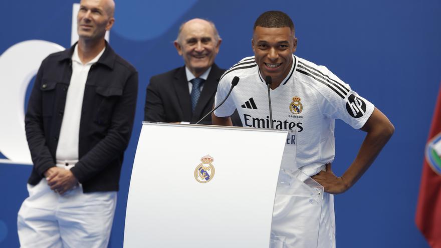 Mbappé jura amor eterno al Real Madrid en una presentación que pareció otro título: &quot;Cumplo mi sueño, soy un chico feliz&quot;