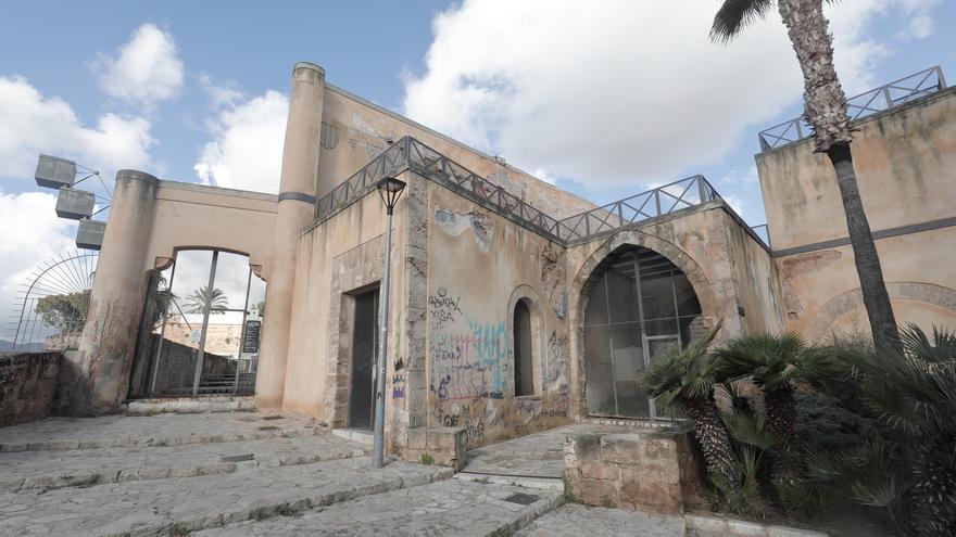 La muralla y la torre islámicas del Baluard de Sant Pere, la Madina Mayurqa que cae en el olvido