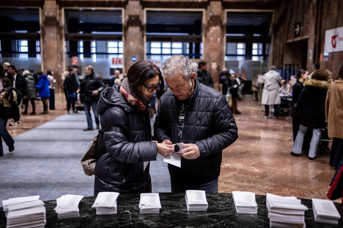 En imágenes | Así transcurre la jornada electoral en Aragón