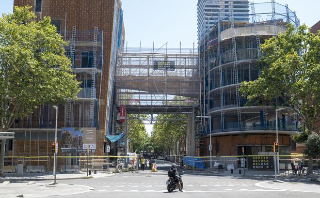 La metamorfosis de las centrales de Telefónica en Barcelona: apartamentos de lujo, pisos sociales, oficinas y equipamientos pendientes