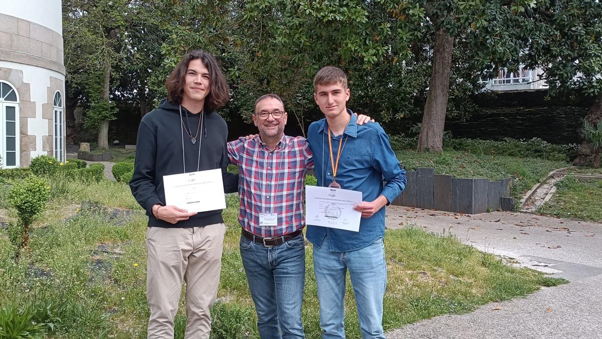 Dos estudiantes castellonenses ganan el tercer premio y una mención de honor en la Fase Nacional de la Olimpiada de Física