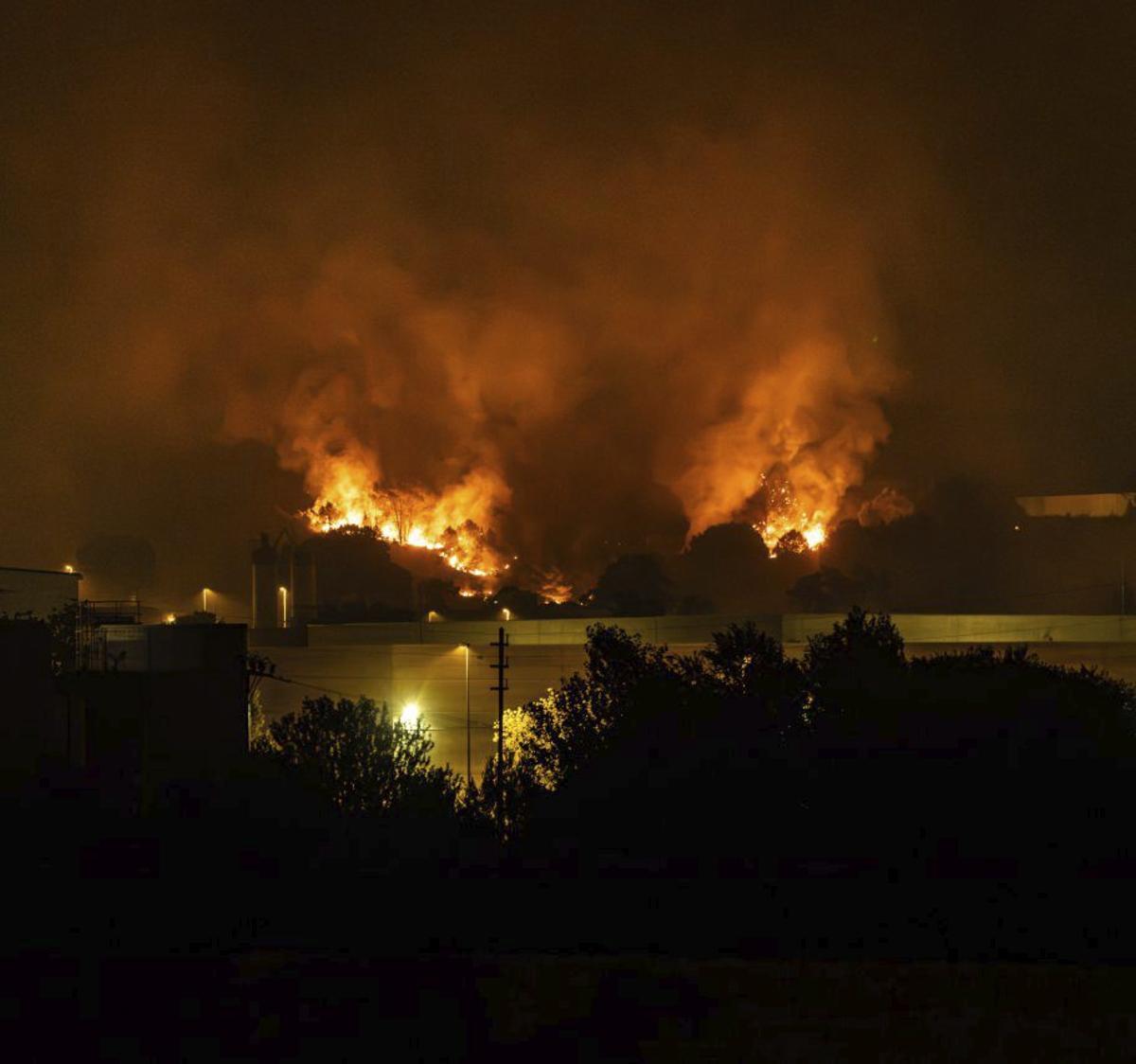 L’incendi de l’Anoia entra en una fase positiva