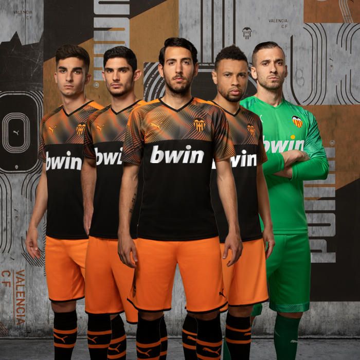 Las nuevas camisetas Puma del Valencia CF