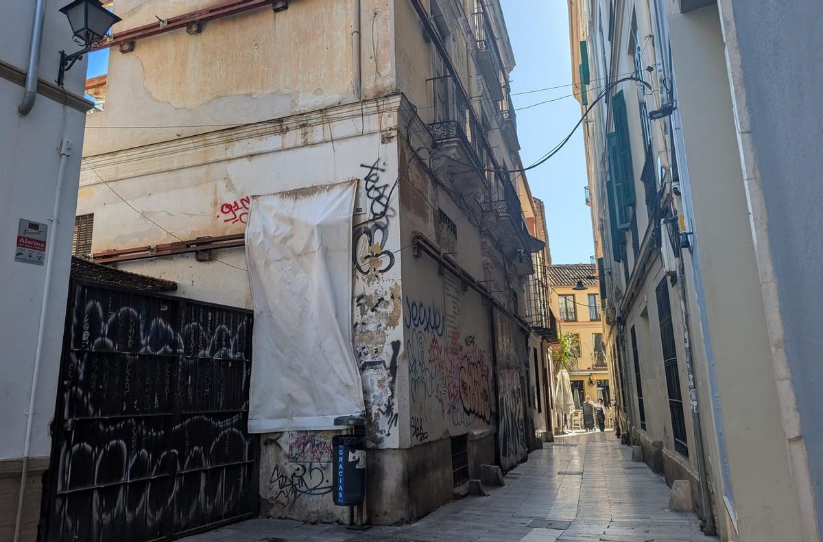 El edificio de la calle Beatas de Málaga que Edgar Suites reformará con 10,5 millones de euros para una futuro residencia hotelera premium.