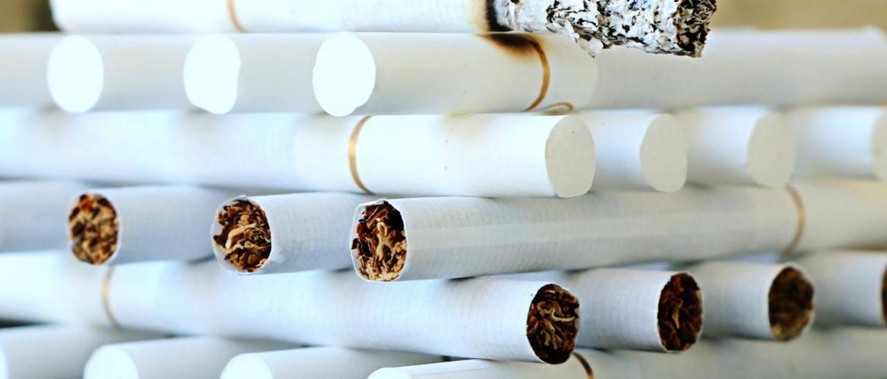 Hacienda expedienta a 400 locales por venta irregular de tabaco en Galicia