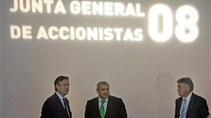 balance. El presidente de Afirma, Félix Abánades (en el centro), ayer durante la junta celebrada en Valencia.