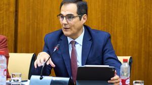 El consejero de Justicia, José Antonio Nieto, este jueves durante su comparecencia parlamentaria para presentar el presupuesto de su departamento.