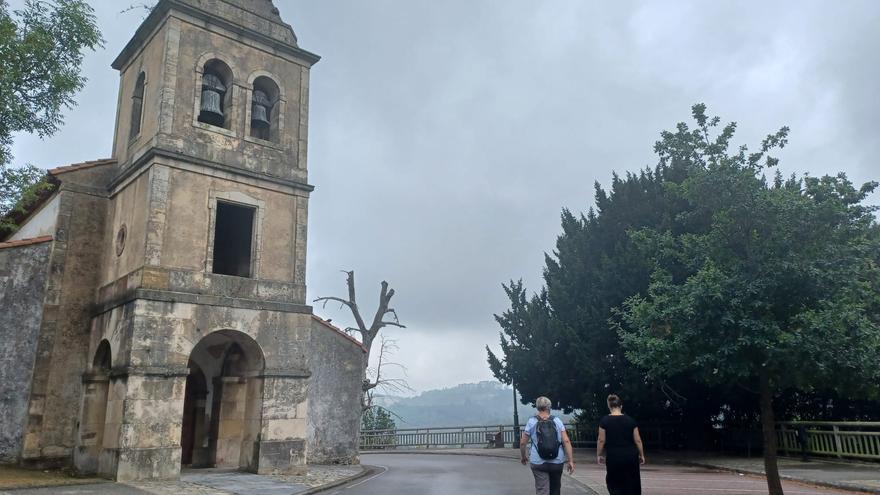 San Miguel de Villardeveyo: así es el templo de la celosía prerrománica de Llanera