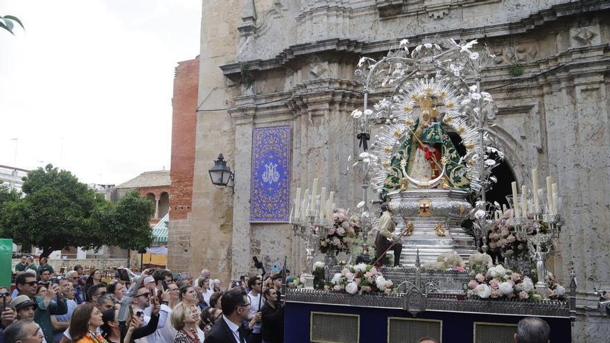 La Virgen de la Cabeza procesiona hasta la Catedral de Córdoba