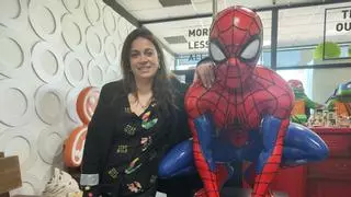 Siero tiene una fábrica de fantasía, dragones y superhéroes: así es la factoría que hace figuras para Marvel, Disney o Lego