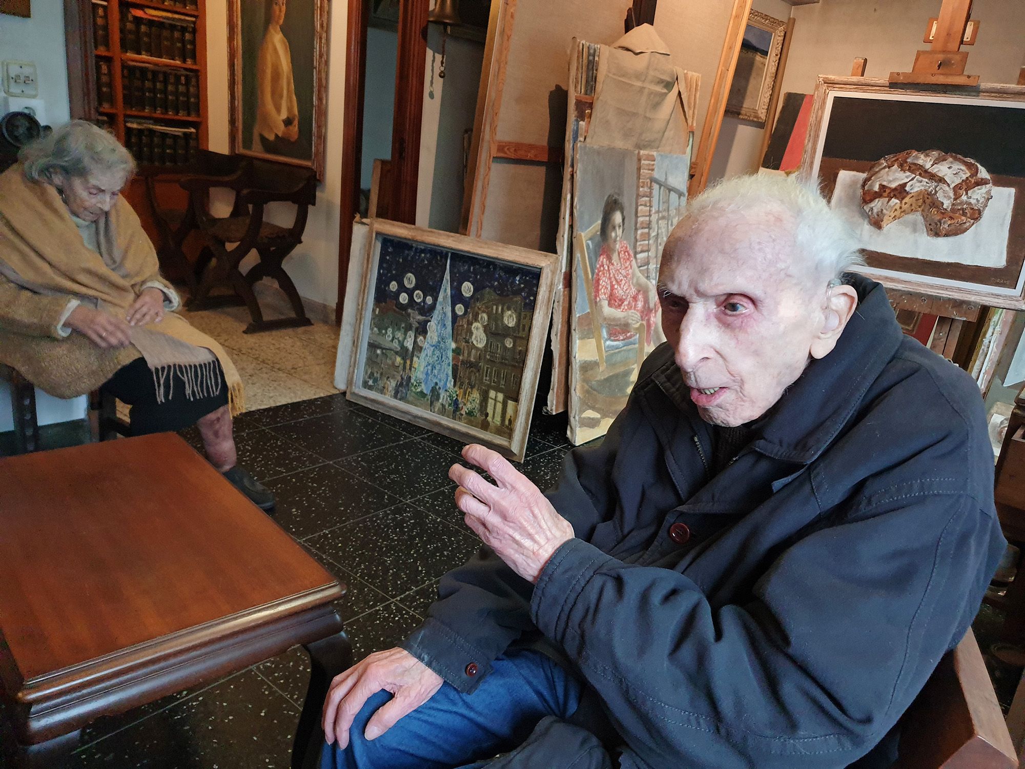 Luis Torras, el pintor más longevo del mundo vive en Vigo y continúa en activo