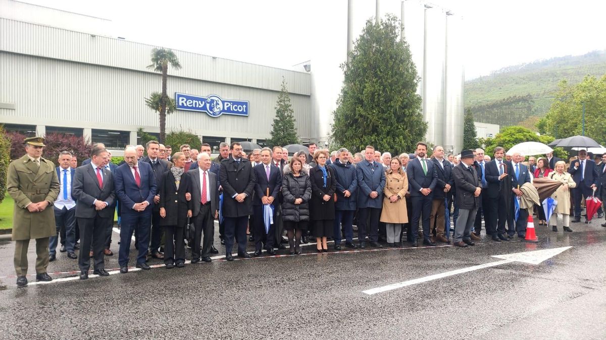VÍDEO: Así fue la inauguración de la planta de mozzarella de Reny Picot en Anleo (Navia)