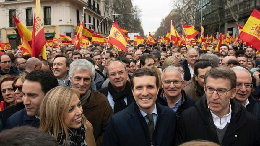 Decenas de miles de personas se concentran en Madrid por la unidad de España