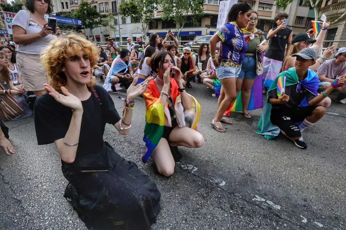 Pride Day 2026 auf Mallorca: Über 2.000 Menschen demonstrieren in Palma