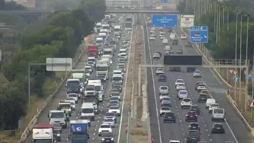 Un accidente en el Puig dificulta el tráfico en Valencia