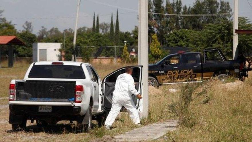 Hallados 25 cuerpos y 52 bolsas con restos humanos en una finca de México