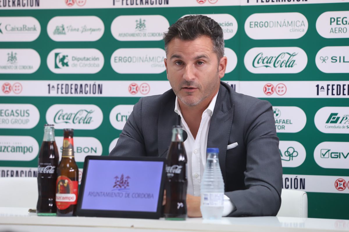 La presentación de Iván Ania en el Córdoba CF, en imágenes
