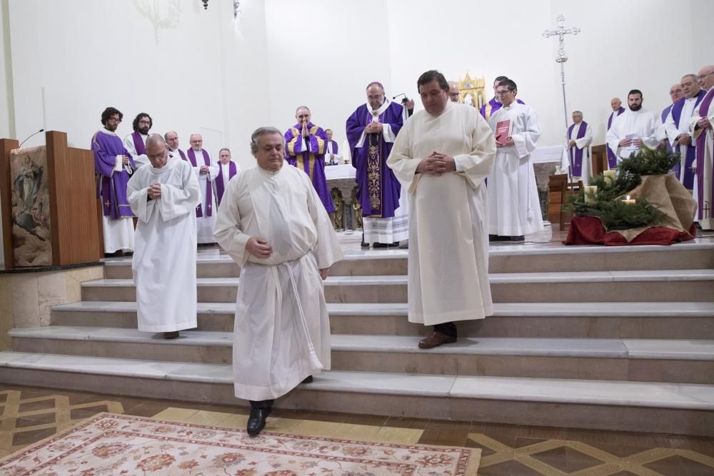 Ordenación de tres nuevos diáconos en el Seminario de Oviedo