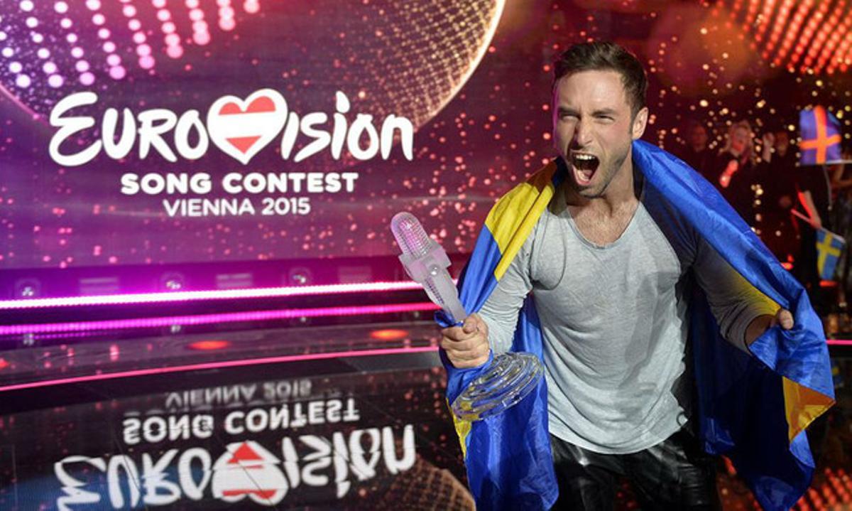 Måns Zelmerlöw, representant de Suècia a Eurovisió, celebra eufòric el seu triomf.