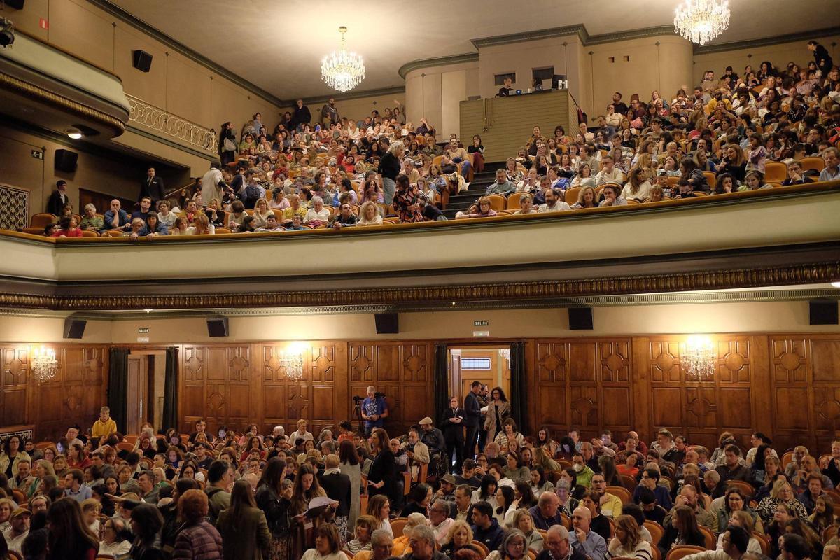 Así fue el emocionante estreno de "Campeones" en el teatro Filarmónica de Oviedo