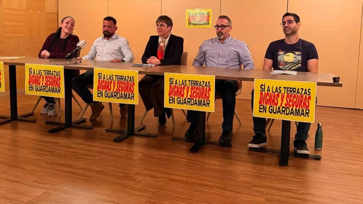 Frente común de la oposición de Guardamar al rechazo de la ordenanza de terrazas
