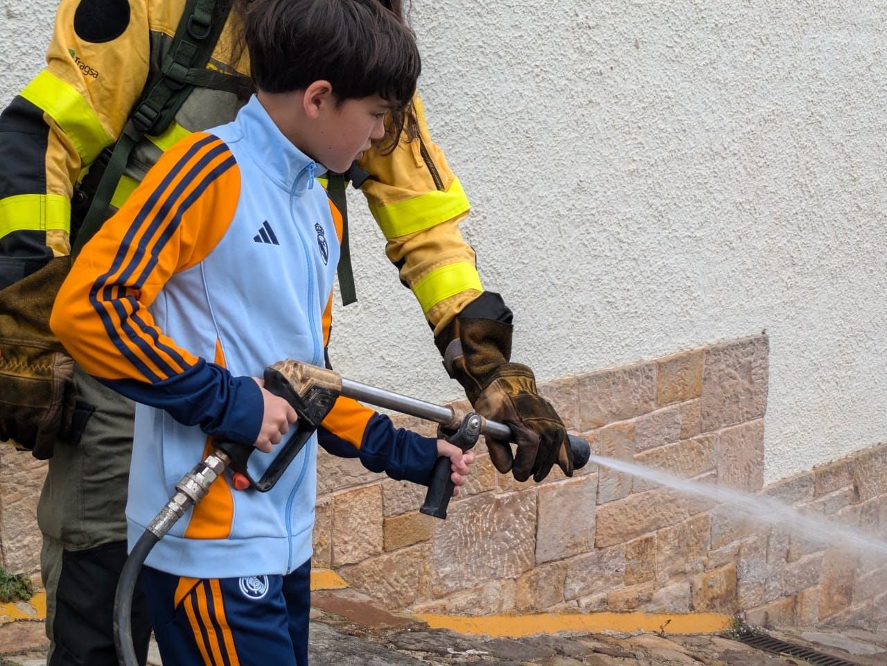 Taller en el colegio de Lastres sobre el uso adecuado de las pantallas