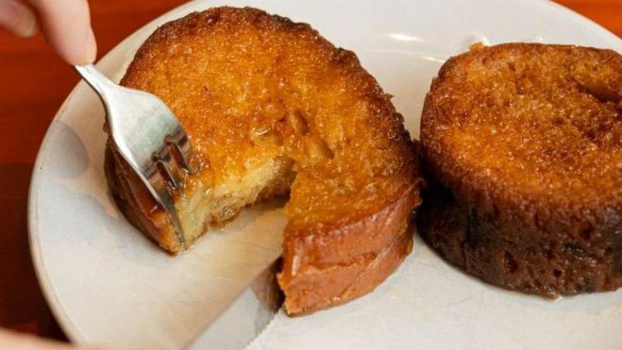 Las mejores torrijas de Sevilla, según los expertos: se hacen en este famoso obrador y se pueden comprar por menos de 2 euros