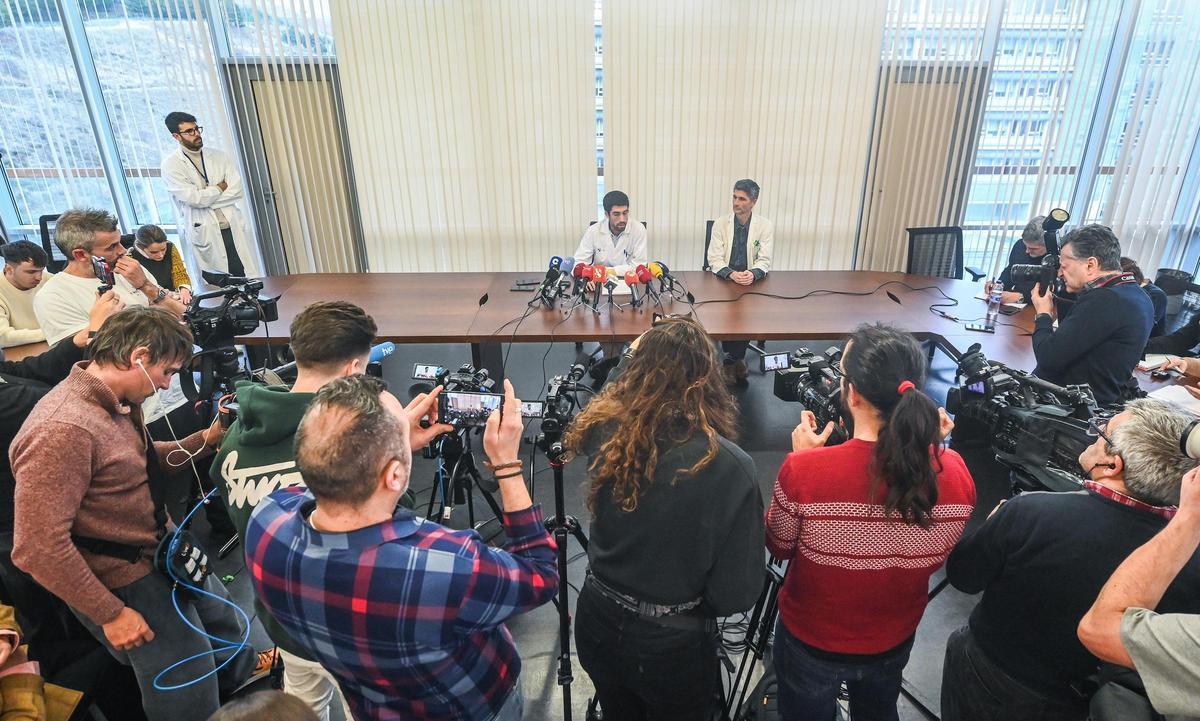Rueda de prensa ofrecida el martes en el hospital de Burgos.
