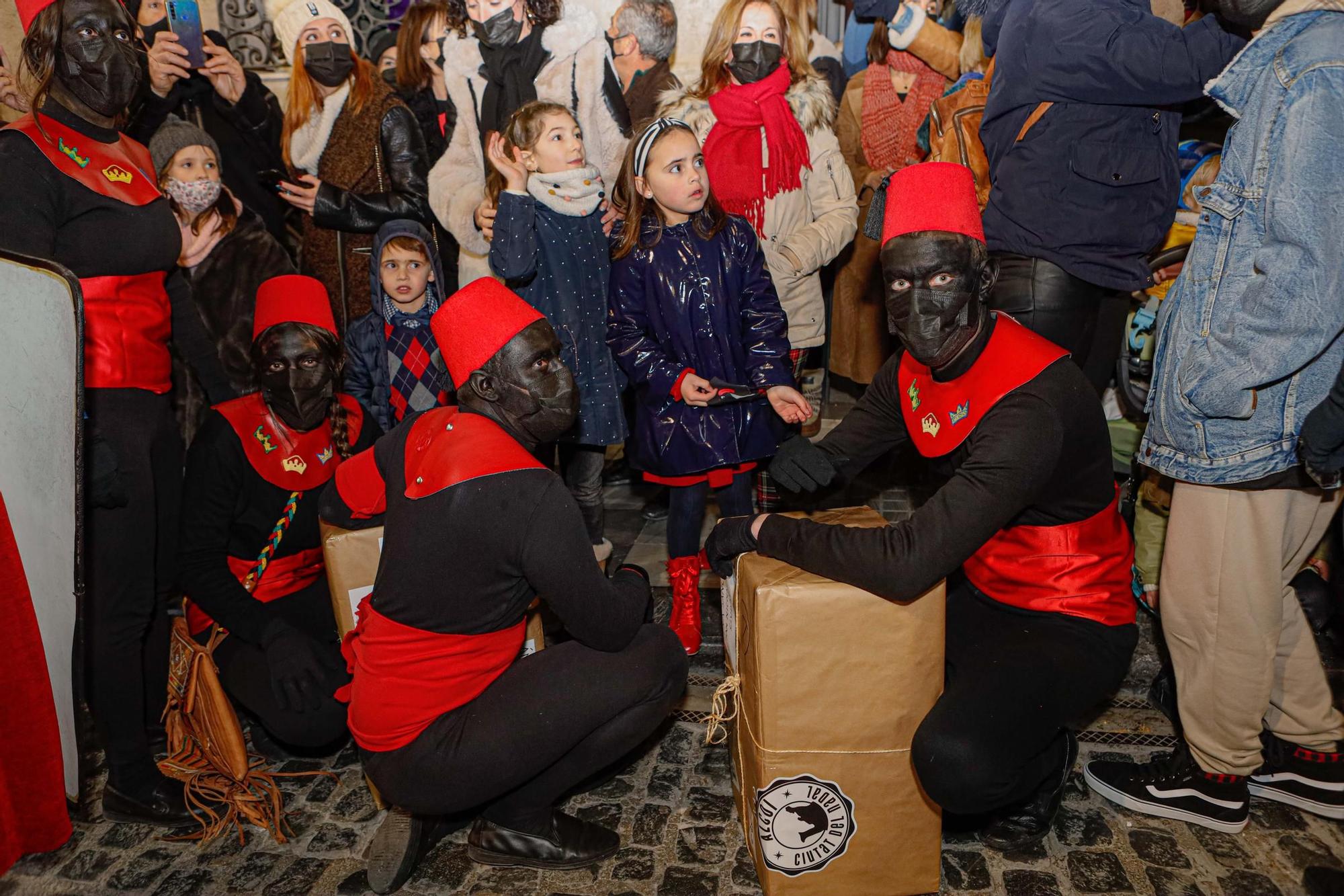 Sin abrazos  a los Reyes magos de Alcoy