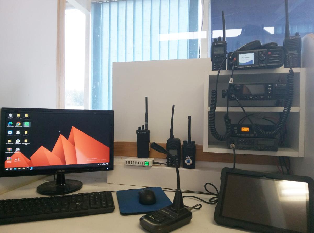 Equipos de comunicación contra apagones de A Pobra.