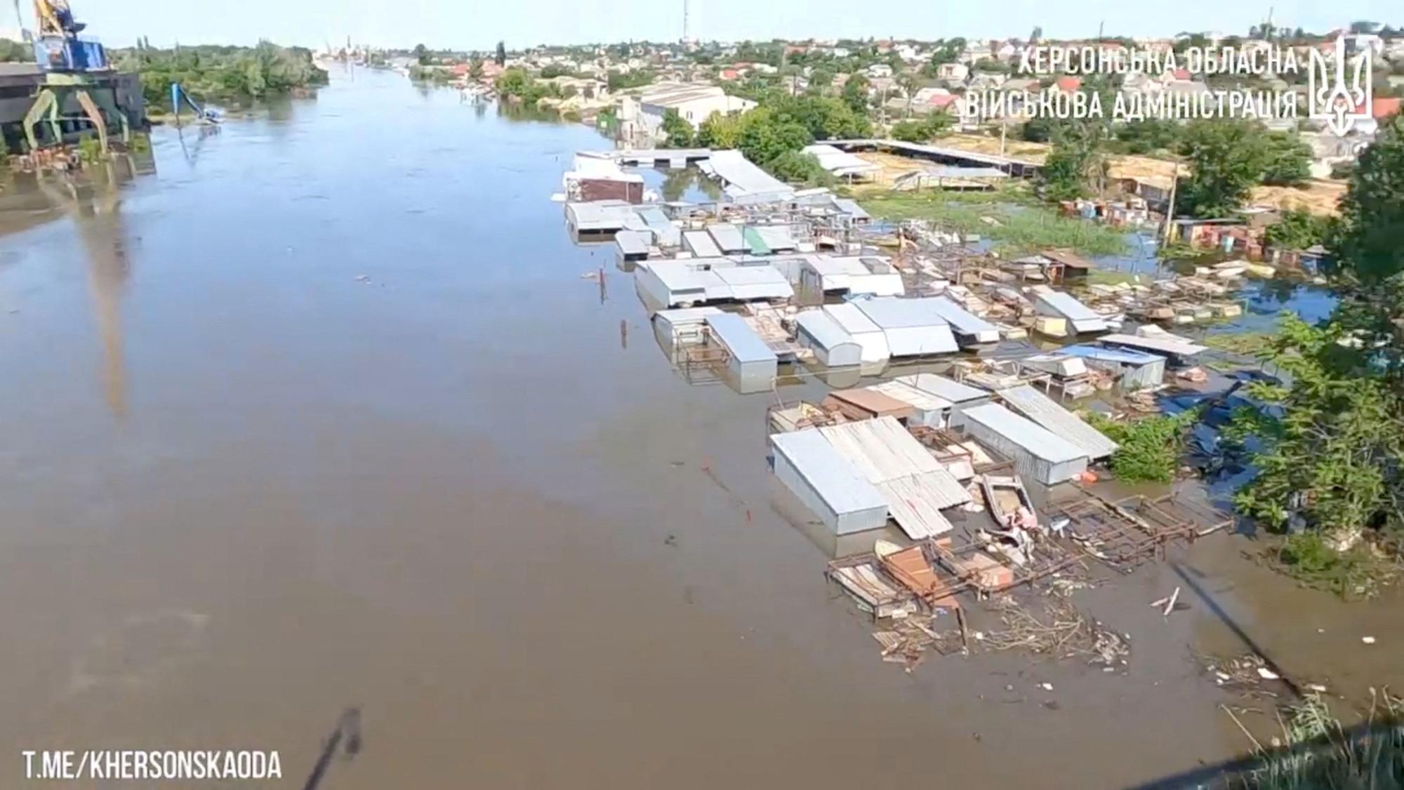 Així ha quedat la ciutat ucraïnesa de Kherson després de la destrucció de la presa